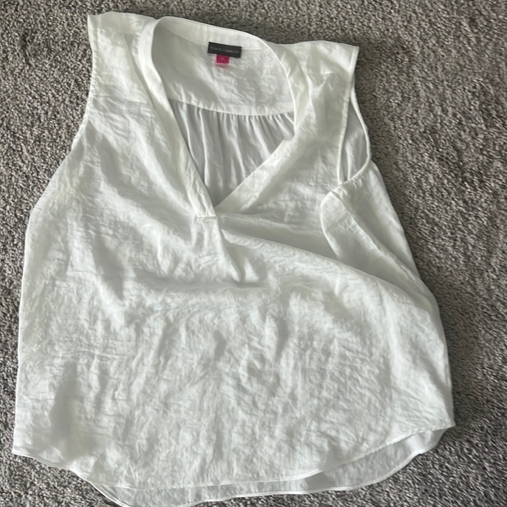 VINCE CAMUTO TOP